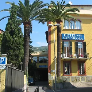 https://hotel-san-nicola.hotelitalianriviera.com